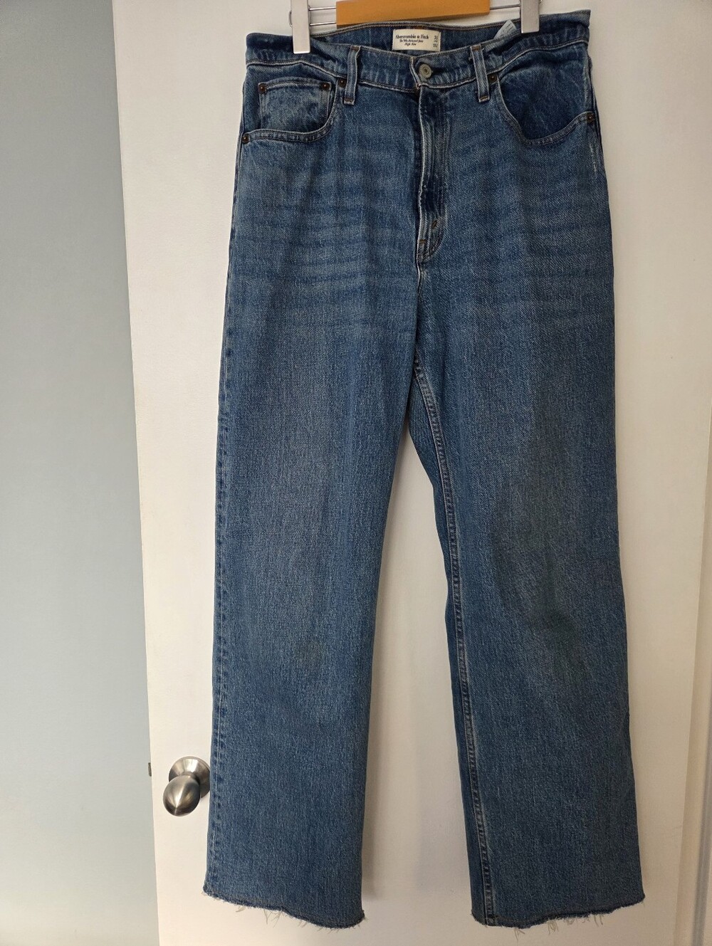 Abercrombie & Fitch High Rise 90s Relaxed Jeans